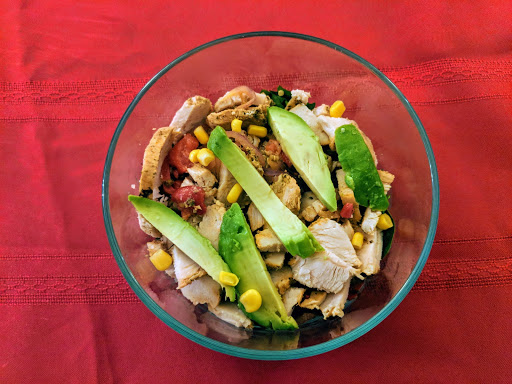 Chicken Bowl: Chicken, spinach, quinoa, corn, peppers, onions &amp; avocado